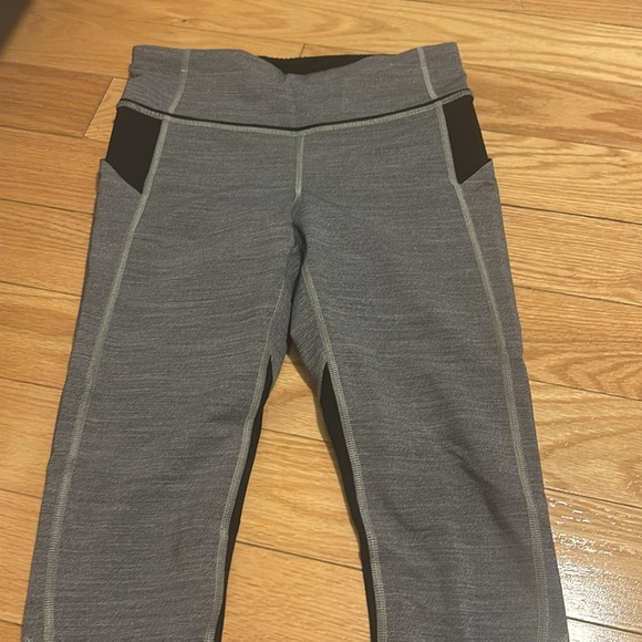 🍋Lululemon Speed Crops - Picture 3 of 5